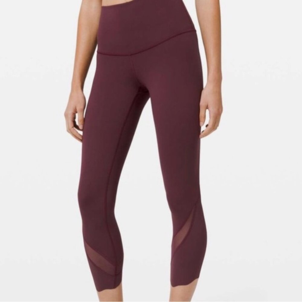 Lululemon Foldover / High-Waisted wunder under crop w/ scalloped edge